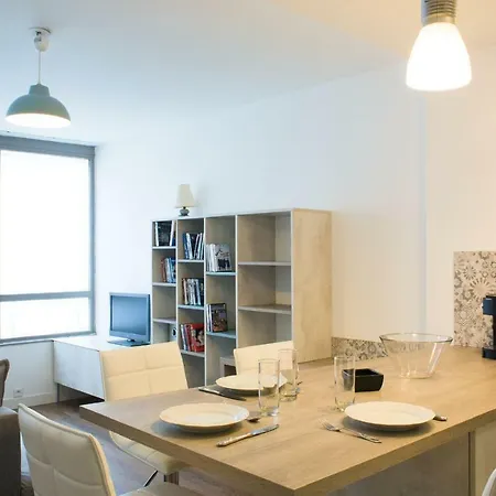 Oparadi - Moderne Et Chaleureux A Apartamento *