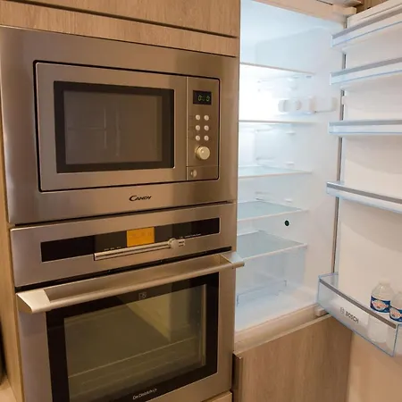 Oparadi - Moderne Et Chaleureux A Apartamento